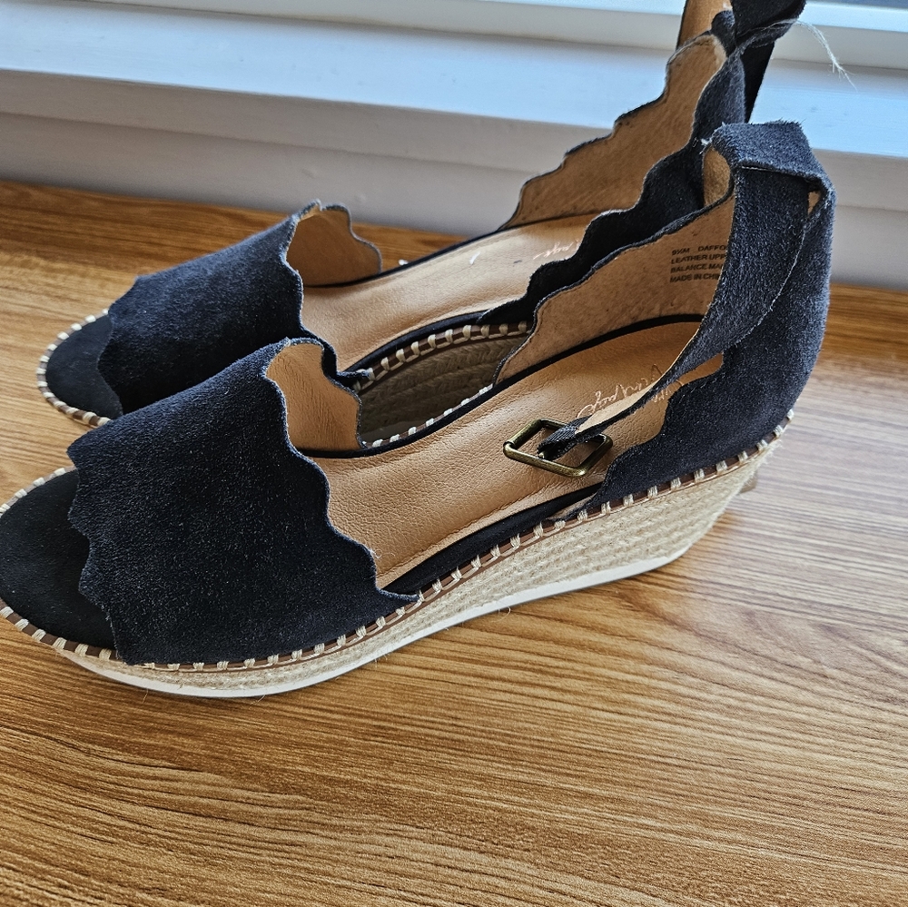 Crown Vintage brand black espadrille sandals Size 9.5